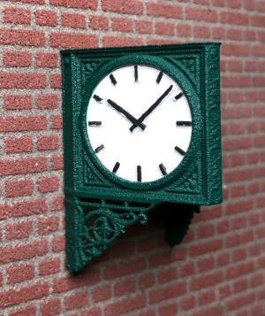 2450 Nasenuhr Elend Dieses Modell bildet die Uhr am Bahnhof Elend bei den Harzer Schmalspurbahnen nach. Das Modell gibt den aktuellen Zustand wieder.