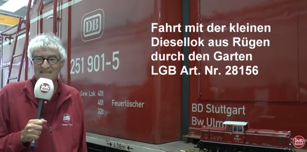Eine Fahrt mit dem LGB Modell der kleinen Diesllok aus R�gen durch den Garten! 