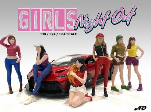 Die ersten sechs Figuren betitelt American Diorama mit "Girls Night Out" was zu Deutsch bedeutet: "Mädelsabend". Diese Figuren beleben die Gartenbahn mit neuen Motiven.