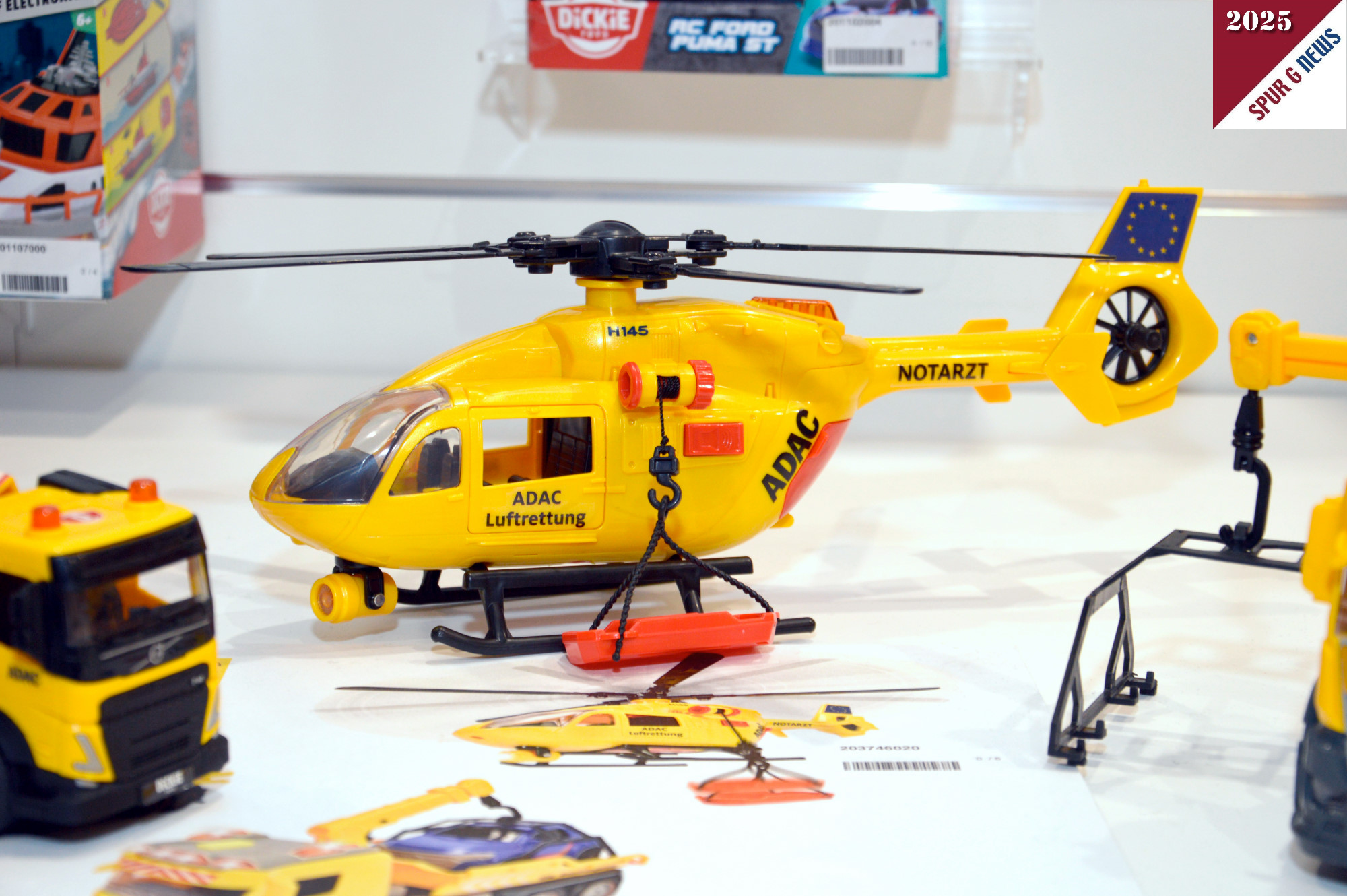 Ein ADAC Luftrettungshubschrauber gehrt zu den Neuheiten von Dickie Toys fr 2025. Hier das Modell auf der Spielwarenmesse 2025. Sobald das Modell im Handel ist werden wir darber berichten. 