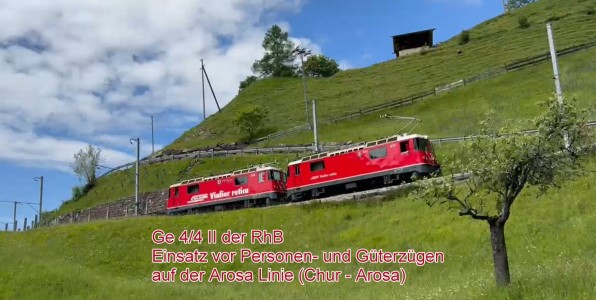 Elektroloks Ge 4/4 II vor Personen- und Gterzgern auf der Arosa Line 