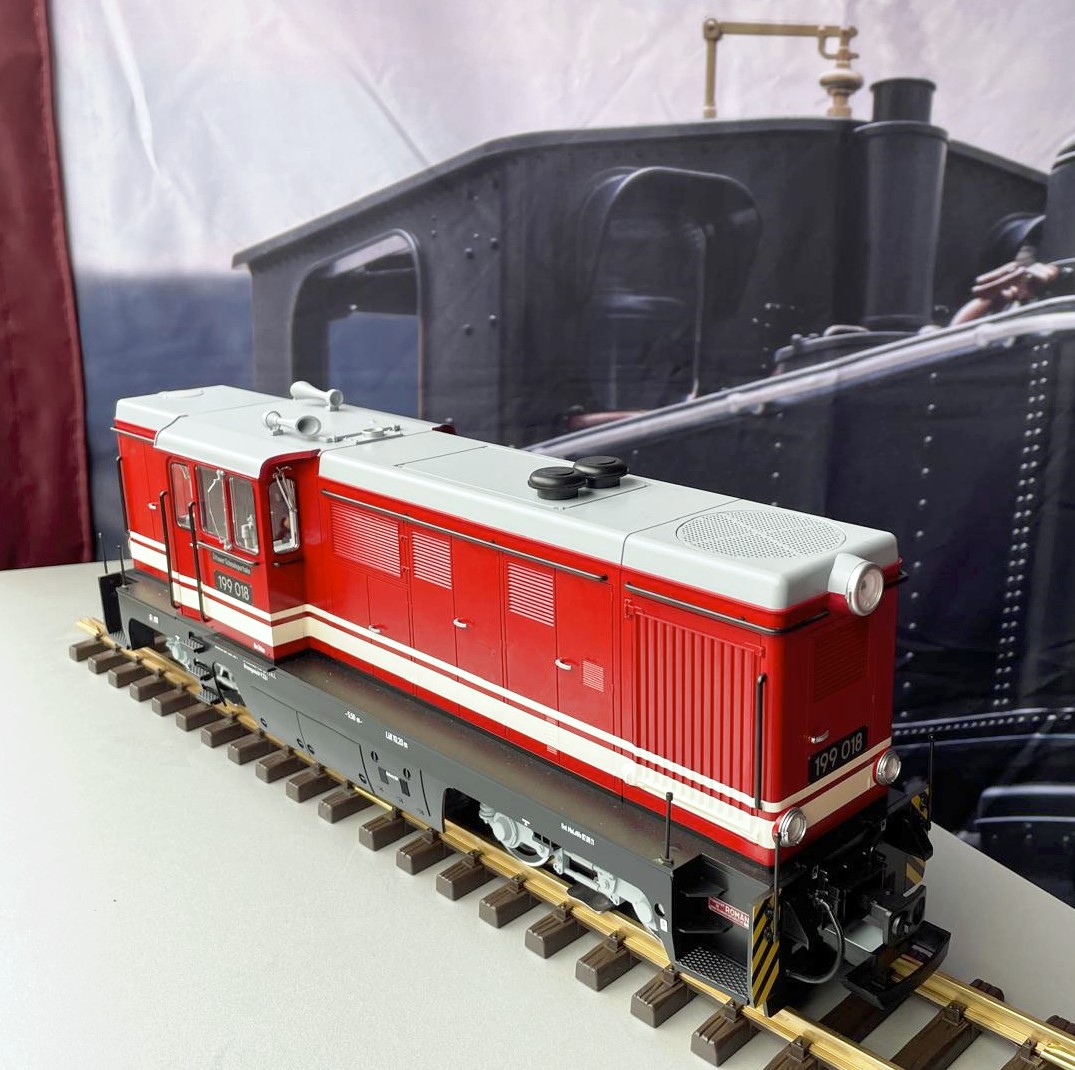 FAUR L45H der Zittauer Schmalspurbahn im Modell (LGB Art. Nr.. 26450) Diesellok 199 018 der SOEG.