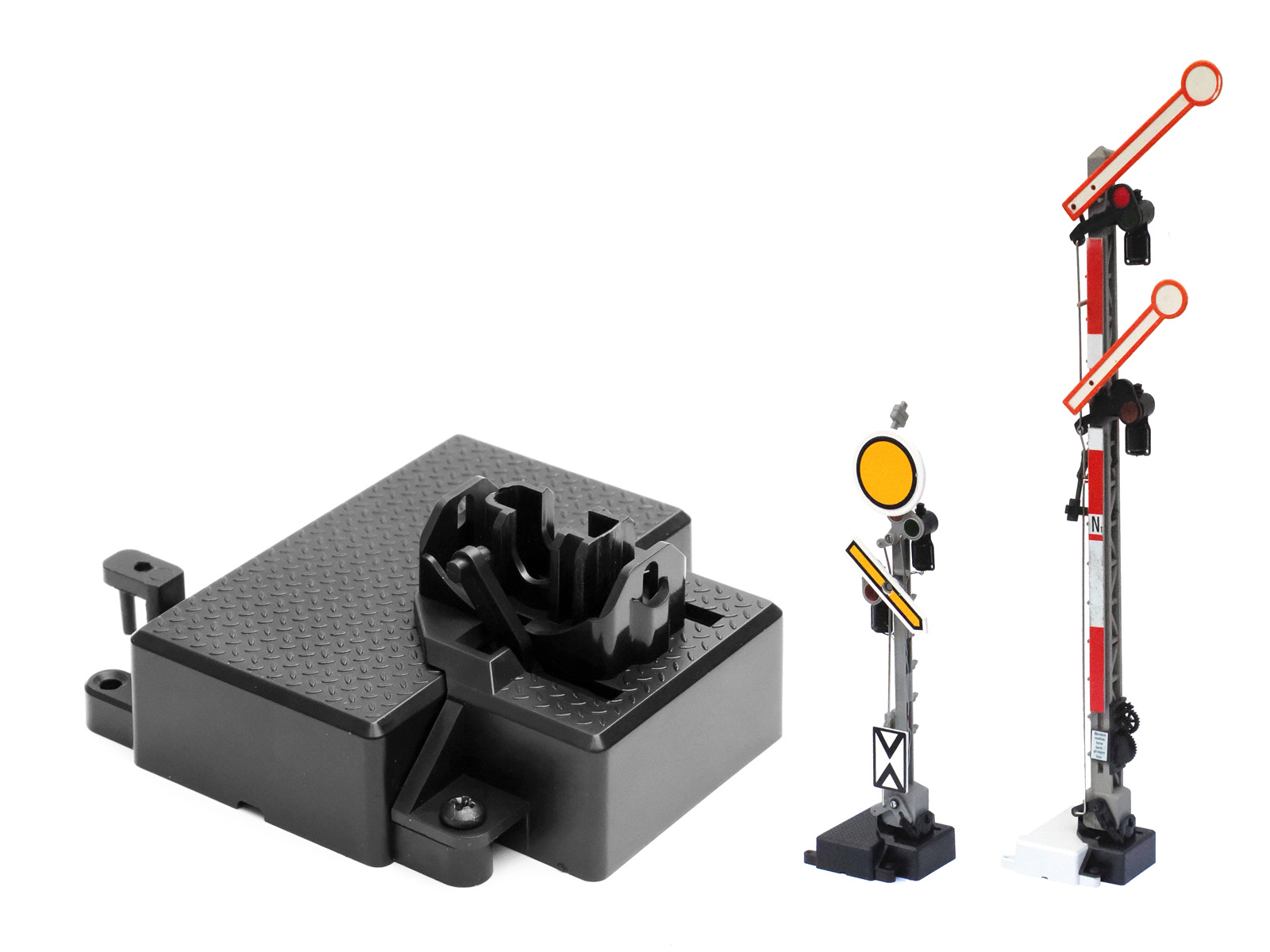 8444080 EVO Signaladapter: Formneuheit, betreiben Sie jedes bekannte LGB Signal (auch das Handsignal nach Bearbeitung mglich) mit dem Signaladapter an den EVO Weichenantrieben. Die Wippfunktion des EVO erlaubt langsamen, vorbildgerechten Betrieb. 