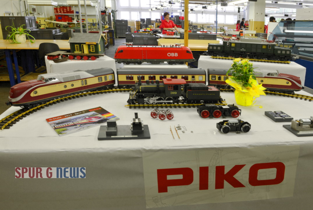 Montagehalle mit Prsentation von PIKO Produkten beim TOFT. 