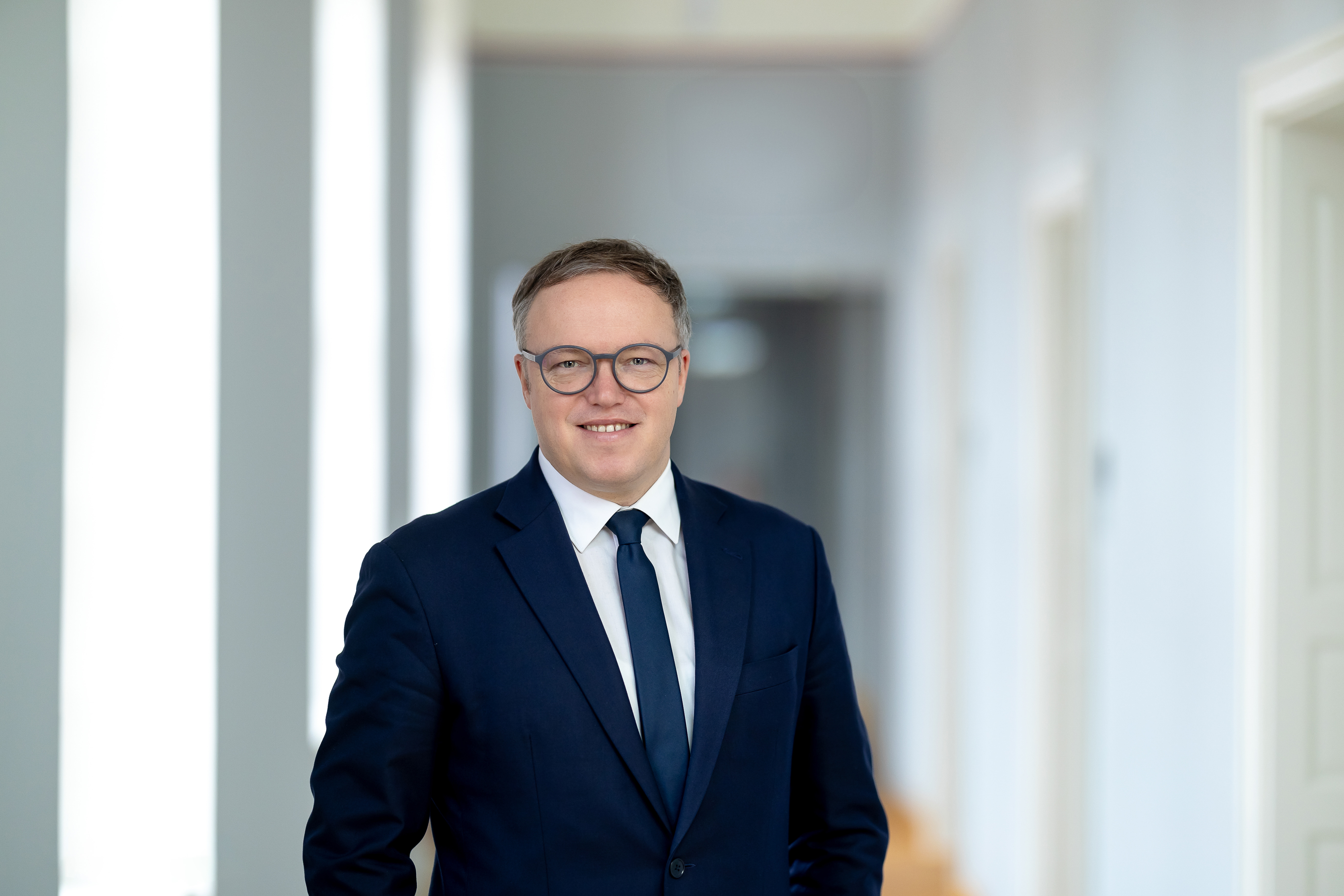 2026-01-06 Schirmherr_MP_M_Voigt, Quelle: TSK / Andreas P�cking Der th�ringische Ministerpr�sident Mario Voigt hat die Schirmherrschaft f�r die Veranstaltung zum Tag der offenen T�r - TOFT - bei PIKO 2026 �bernommen und wird am Veranstaltungstag pers�nlich vor Ort sein. 