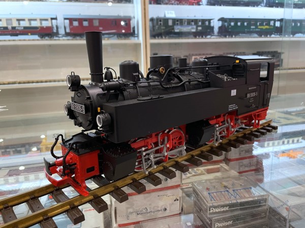 Lammert Boerman aus den Niederlanden zeigte seine HSB Mallet Lok als erstes Muster fr die Auslieferung. 