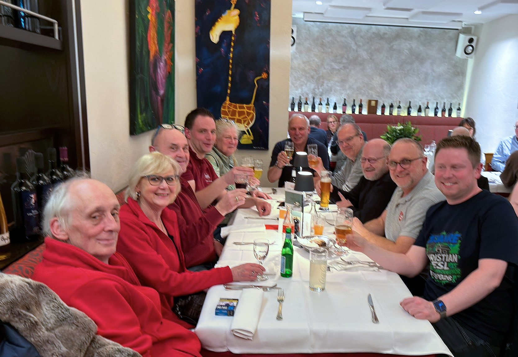 Abschiedsbild von der Neuheitenvorstellung im Modellbahn-Atelier Renken.