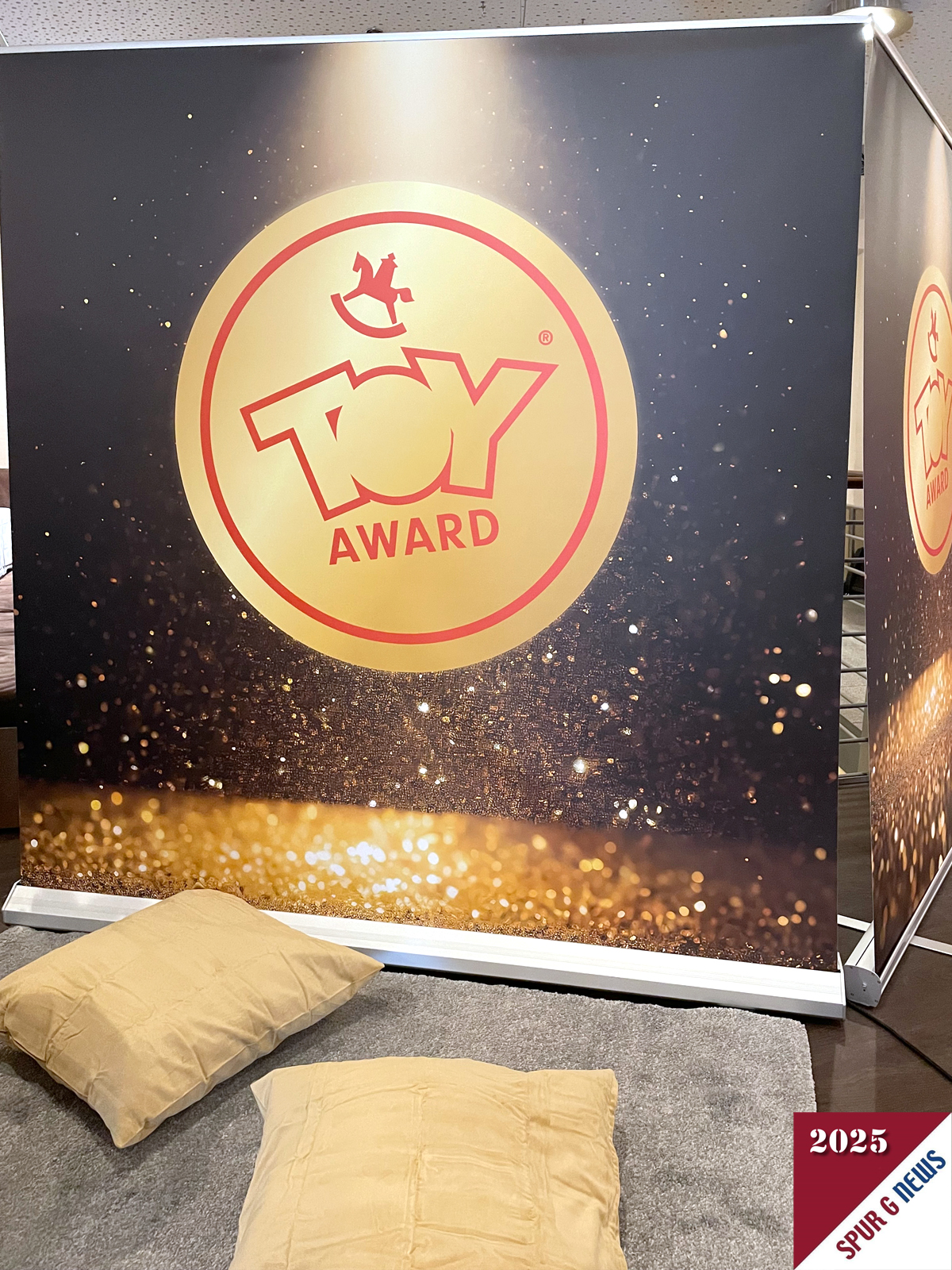 Jedes Jahr zur Hauptpressekonferenz werden die verschiedenen Spielzeuge fr den Toy AWARD in den unterschiedlichen Kategorien vorgestellt.