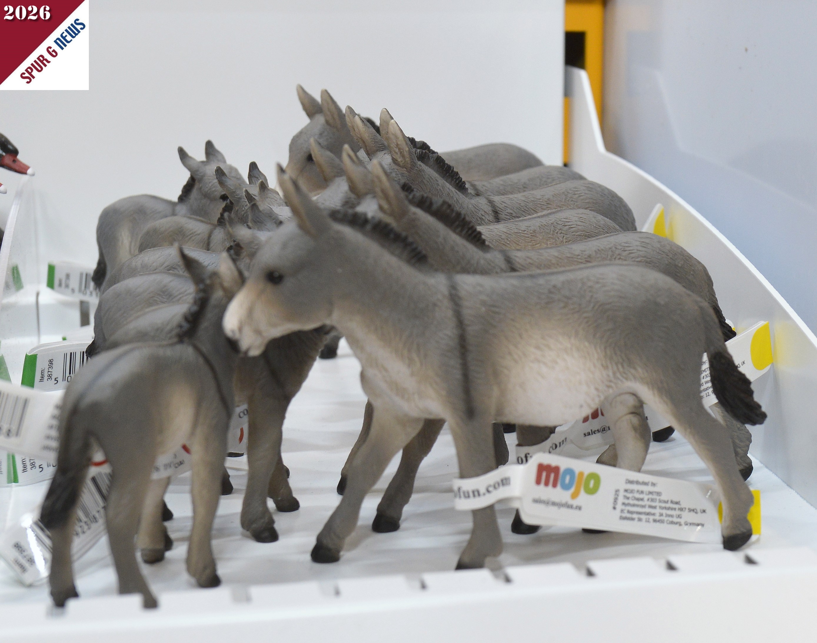 Esel Alt- und Jungtier von mojo. Passend zur Gartenbahn für den Bauernhof oder die Windmühle.