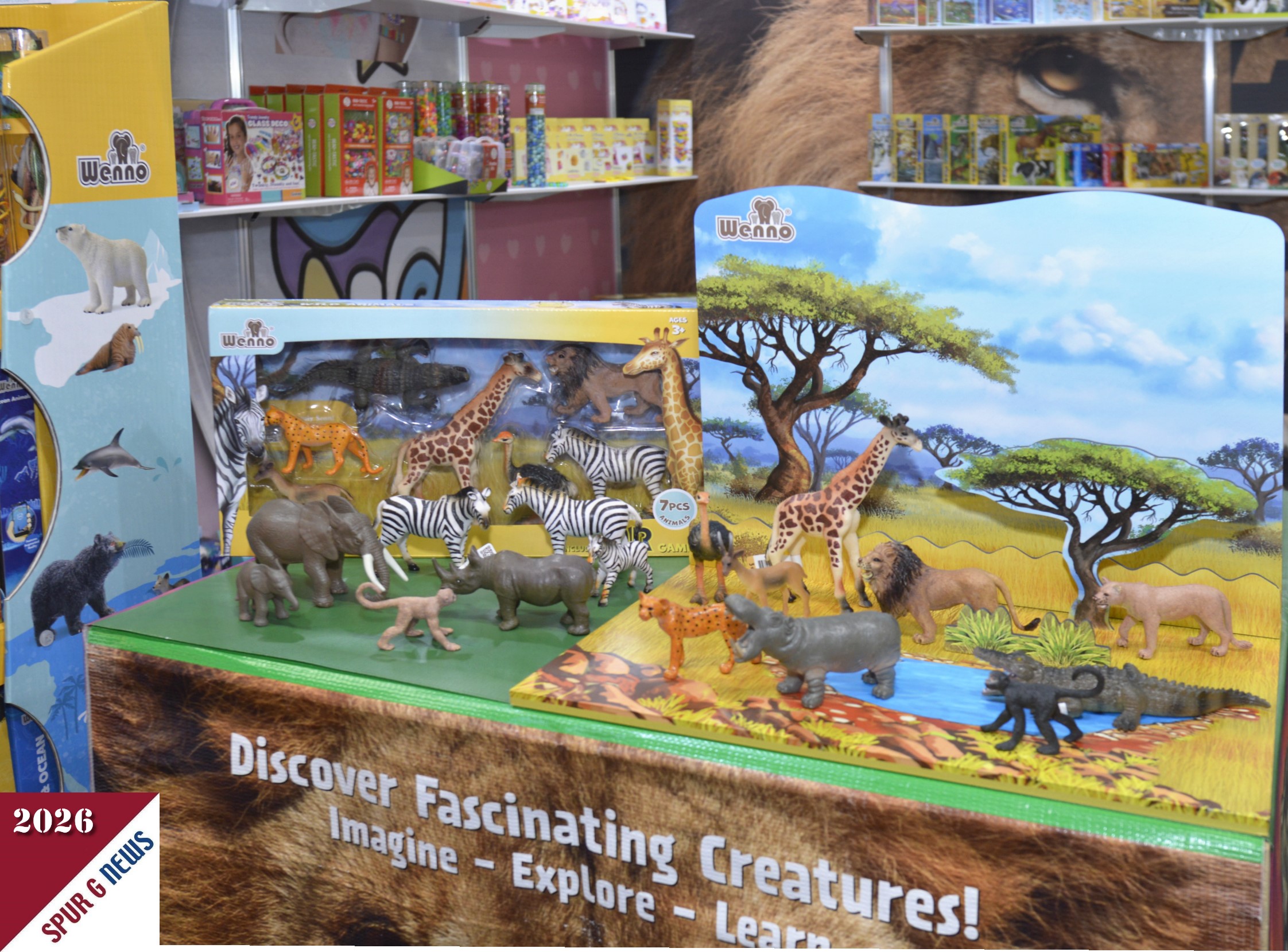 Entdecke faszinierende Tiere der Wildnis, so der Tenor von Wenno, ebenfalls ein Figurenhersteller. Dieses Jahr sind die "BIG FIVE" aus der Savanne und weitere Wildtiere als Neuheit ausgestellt. Wer einen Wildpark auf die Gartenbahnanlage baut kann hier vom Zebra über die Griaffe oder auch eine Gepard zeigen.