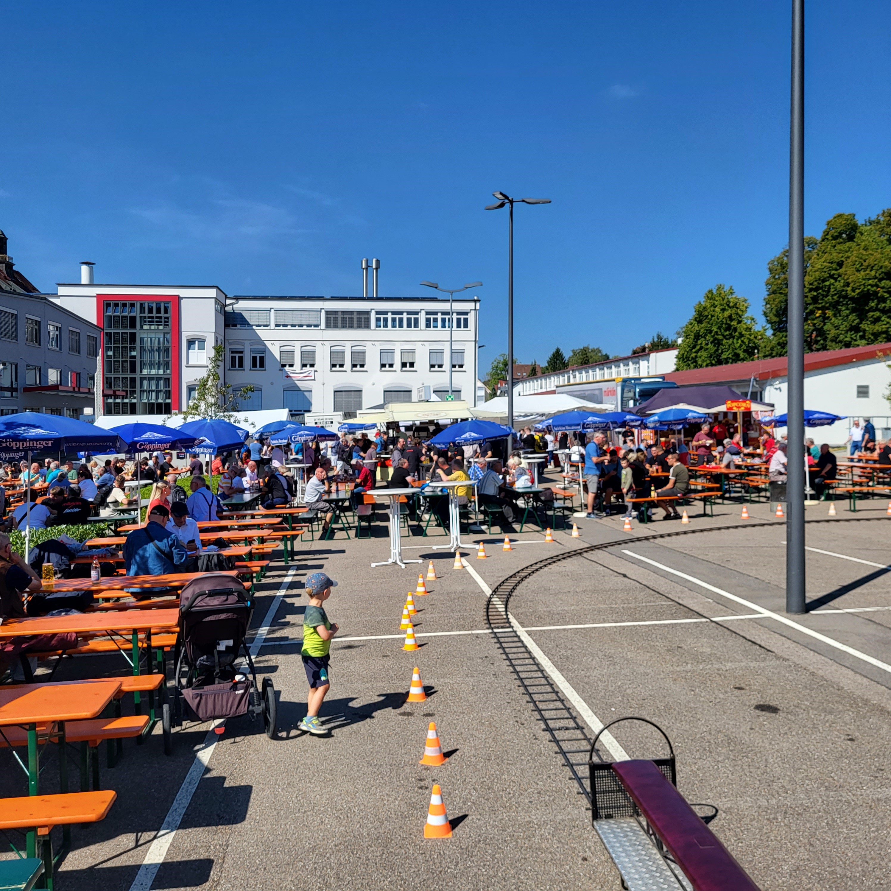 Merken Sie sich schon jetzt Ihren nchsten Besuch vor: Vom 19. bis 21. September 2025 laden wir Sie zur IMA herzlich zum nchsten Tag der offenen Tr im Mrklin Werk ein. Seien Sie dabei und erleben Sie Mrklin hautnah!