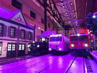 "Nacht der Giganten": Das verspricht ein echtes Abenteuer! Rstet Euch mit Taschenlampen aus und entdeckt die geheimnisvollen Lokomotiven im nchtlichen Bahnpark zur "Nacht der Giganten". 