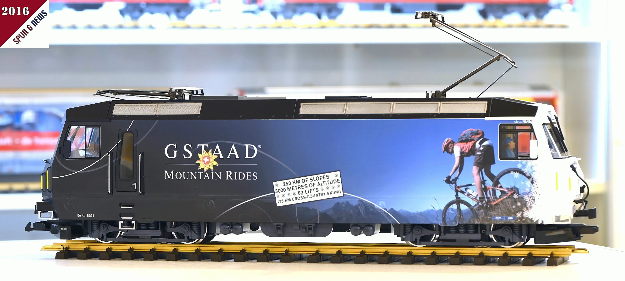 Sommerseite der neuen Lok GSTAAD - Mountain Rides - Ge 4/4 III fr die MOB GoldenPass Panoramic.