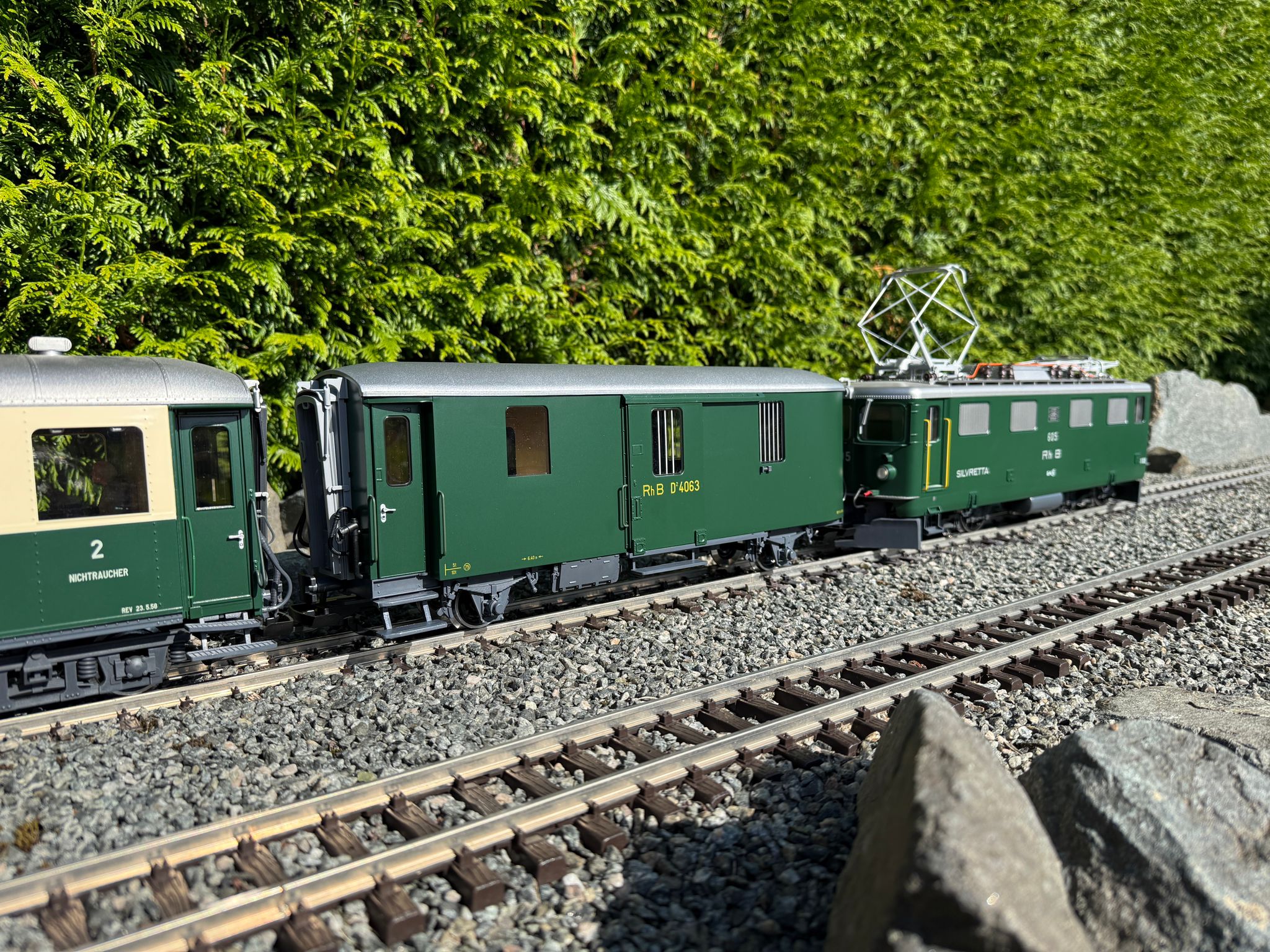 In der Auslieferung: LGB Artikel 41843 - RhB Gepckwagen D2 4063 in grn