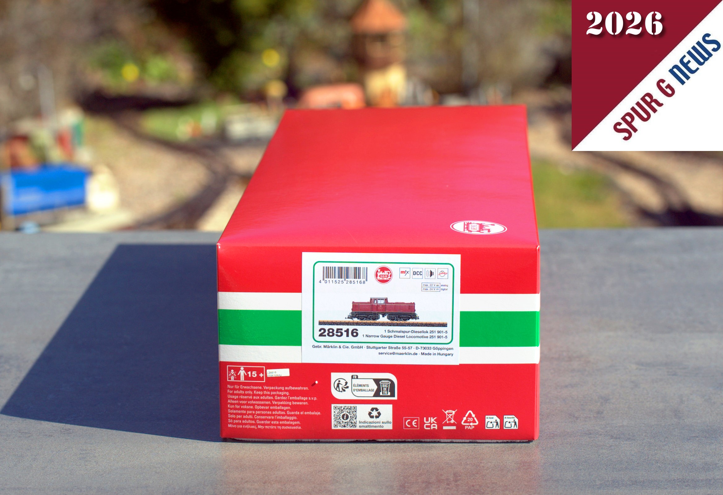 Ausgeliefert an den Fachhandel: Die DB Diesellok 251 901-5 - Herbstneuheit 2025 - Art. Nr. 28516 von LGB. Hier im �blichen Verkaufskarton - Styroporunterteil und St�lpkarton. 