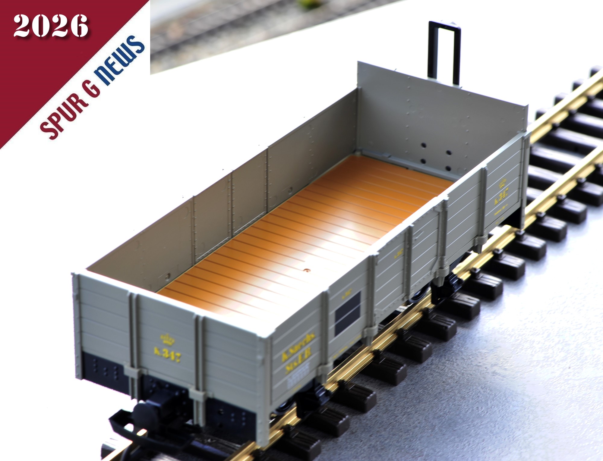 Als Abschlussbild f�r die Vorstellung des K.s�chs. Sts.E.B. G�terwagens ist der Holzbretterboden in einem leichten Orangen Ton zu sehen. Schade das die Innenseiten des holzbeplankten Wagens keine Masserung aufweisen. 