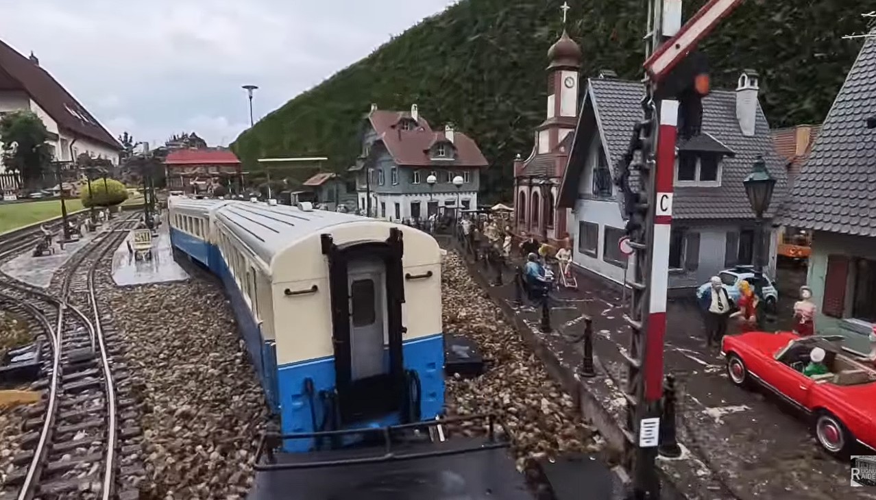 50 Jahre Martin's LGB Gartenbahn ein Fahrt �ber seine Anlage der Traum jeden Gartenbahner's