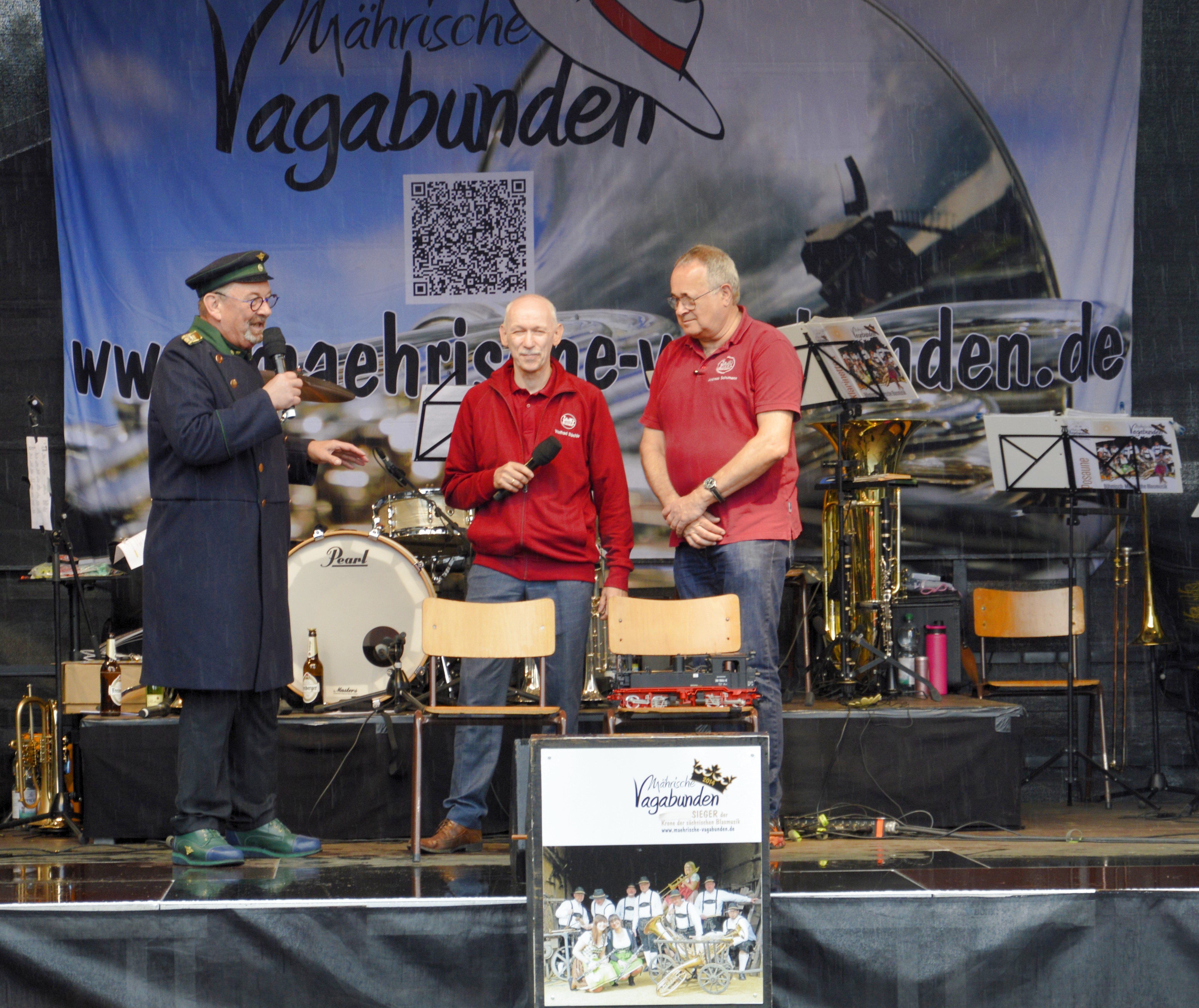 Kaffeklatsch mit Alfred Simm (SOEG), Wolfrad Bächle (LGB), Andreas Schumann (LGB) auf der Veranstaltung der Historic Mobil 
