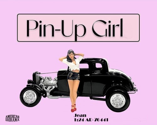 PIN-Up Girl - Jean - , Art. Nr. 76441, Schwarzer Minirock, knappe Bluse und die Hände in die schwarzen Haare hinter den Kopf gelegt. Dazu noch ein Knie etwas nach vorne und schon passt die Pin-Up Pose. 