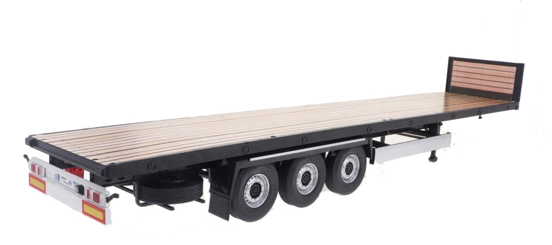 Solido nimmt mit dem Transport Trailer black im Maßstab 1:24 das Thema Nutzfahrzeug detailstark ins Visier und liefert eine Miniatur, die puristische Technik mit klarer Formensprache verbindet. Der dreiachsige Plattformanhänger zeigt einen schwarzen Rahmen mit langem, ebenem Ladebett in Holzleisten-Optik sowie eine stabile Stirnwand am vorderen Ende.