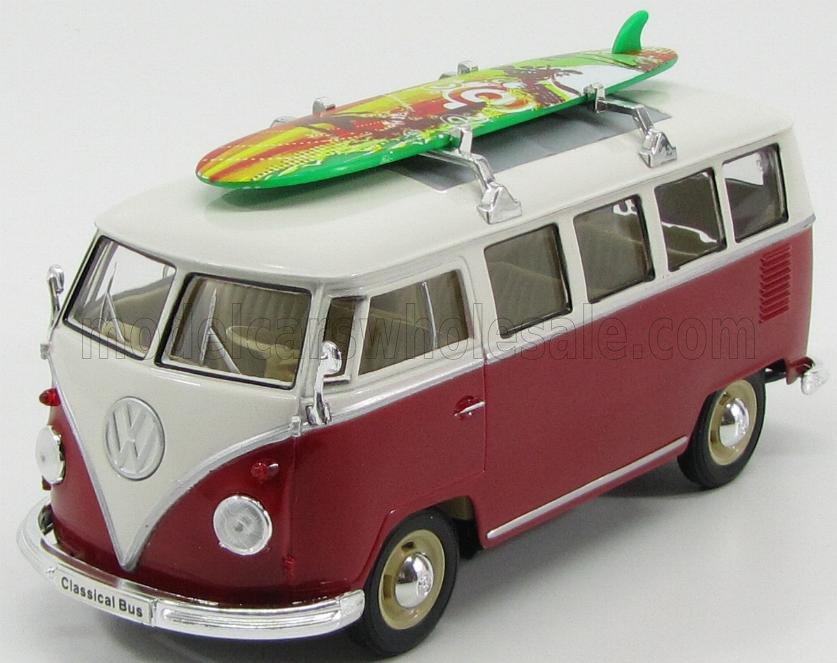 T1 Microbus von 1962 - Surfbrett auf dem Dach, rot/wei - beige Innenausstattung