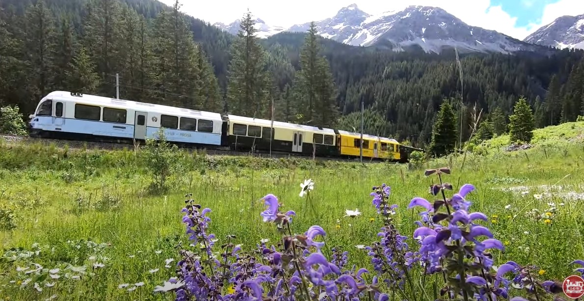 Danke an Andreas Franz und LGB fr das herrliche Video: Gestatten, "Ahnenzug" der RhB.Ein Zug erzhlt seine Geschichte. 