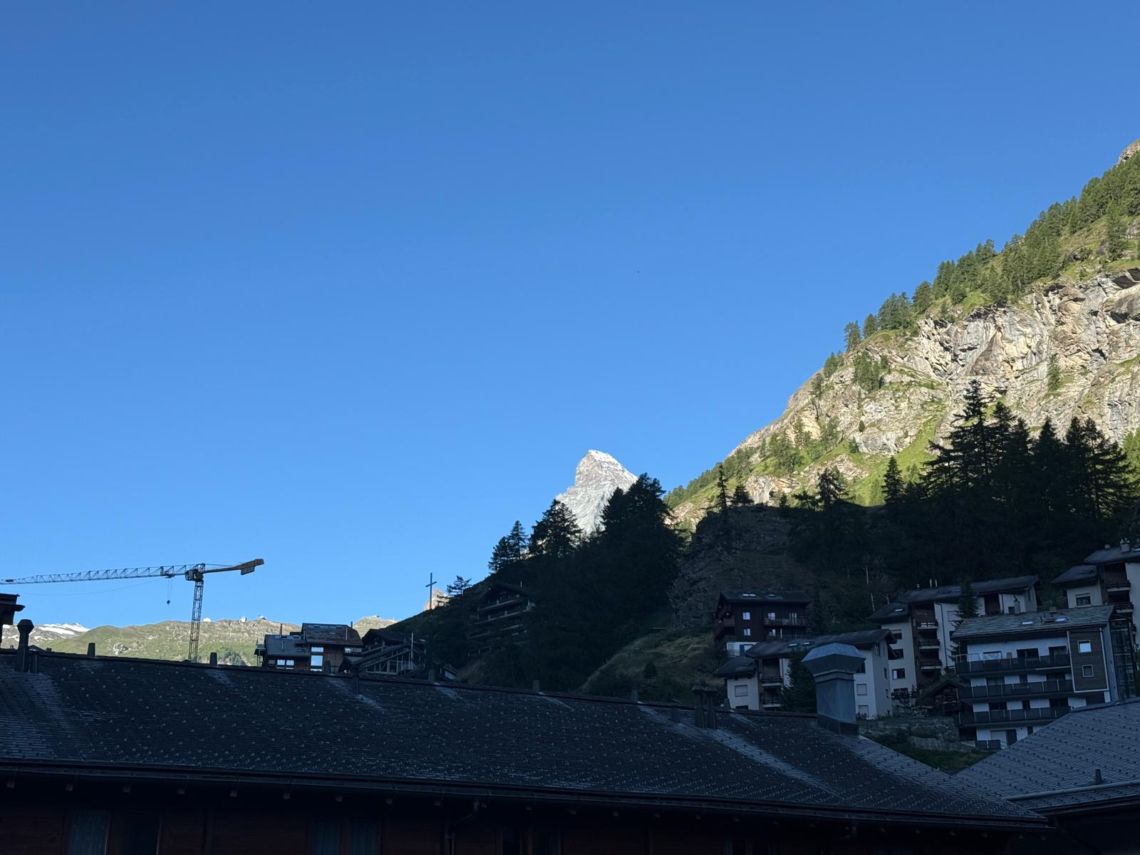Abschlussbild der Sonderzugreise aus Zermatt mit dem Gipfel der Gipfel, dem Matterhorn.