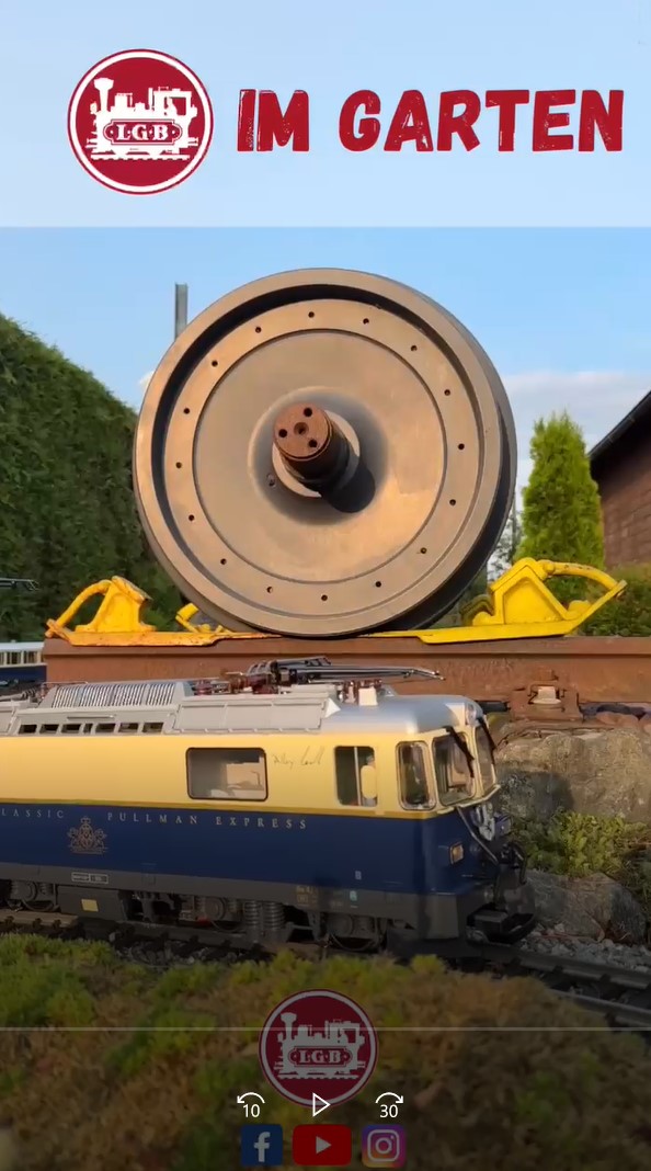 Kurzvideo zum Alpine Classic - Pullman Express Zug. Modell der Originalen RhB Personenwagen und der Ge 4/4 II Alby Glatt. 