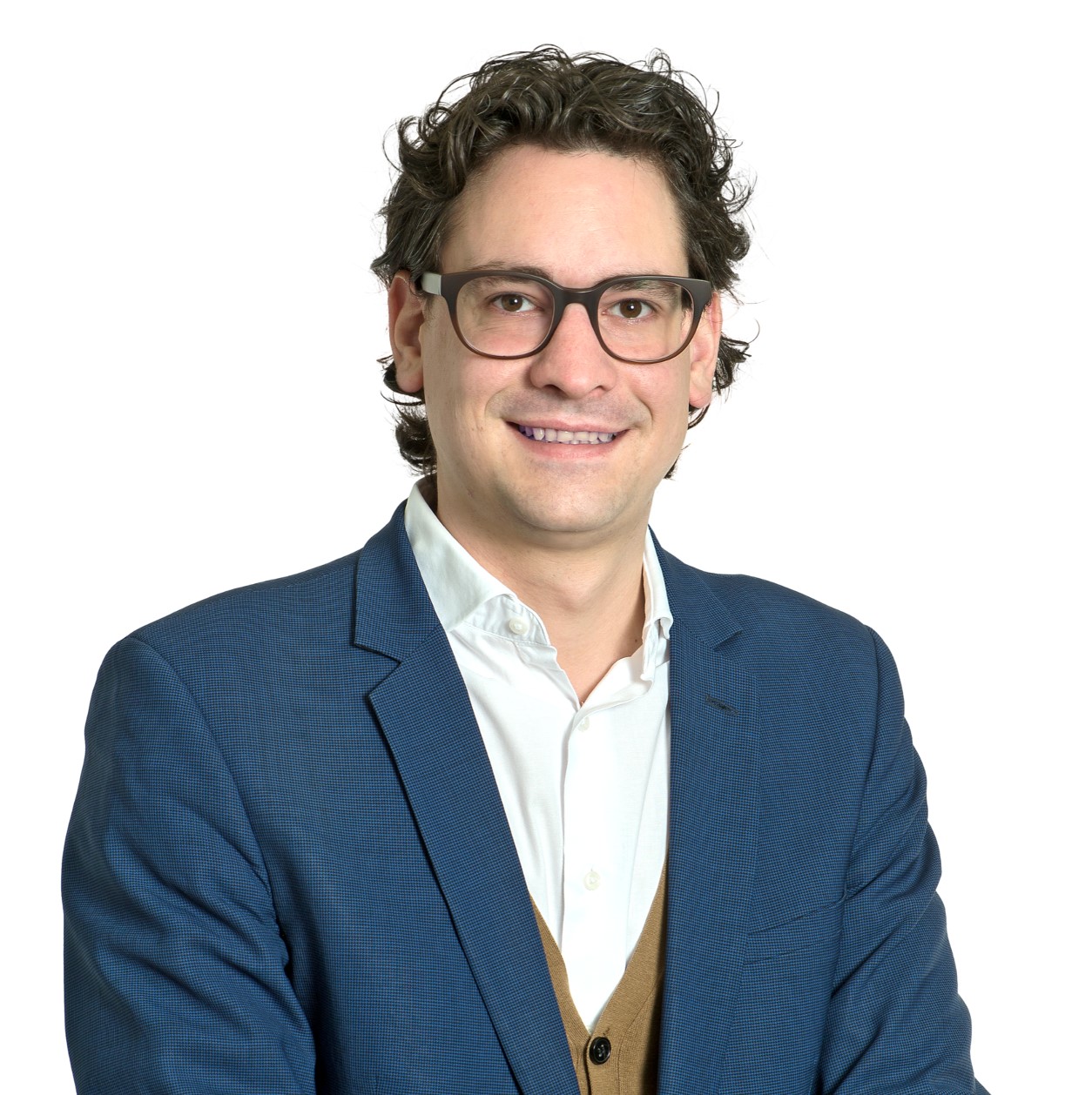 F�r die zur�cktretende Beatrice Baselgia wurde Lukas Horrer (siehe Bild links) in den VR gew�hlt. Pr�sident Dr. Mario Cavigelli und die weiteren VR-Mitglieder Cornelia Appetito Isenmann, Kurt Baumgartner, Martin B�tikofer, Dr. Renzo Simoni und Vera Stiffler wurden f�r zwei weitere Jahre in ihrem Amt best�tigt.