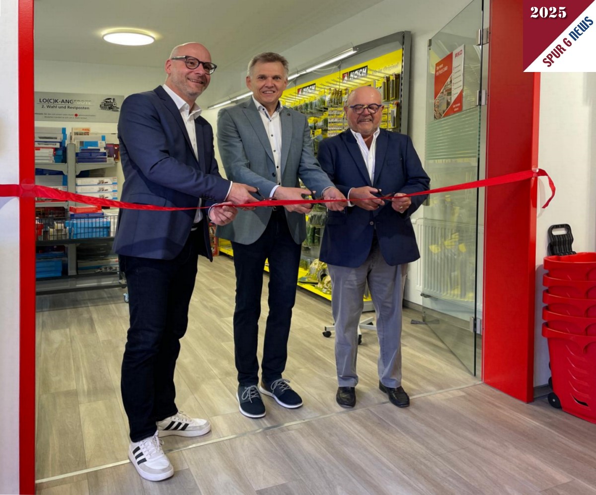 Der Bürgermeister der Stadt Sonneberg, Herr Dr. Heiko Voigt, lies es sich nehmen die Neueröffnung der Fundgrube und die Eröffnung zum 2. Jahr des PIKO Flagship Stores mit den Highlights vorzunehmen.