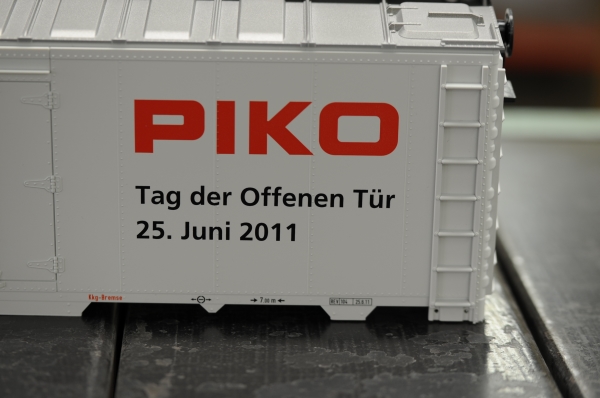Bedruckung des G-Sonderwagens beim Tag der offenen Tr bei PIKO