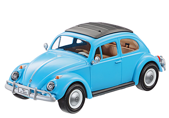 Volkswagen Kfer - Neuheit von Playmobil - Art. Nr. 70177, Jetzt hlt der kultige Kleinwagen mit seiner unverkennbaren Form Einzug in die frhliche PLAYMOBIL-Welt. Natrlich besitzt der PLAYMOBIL-Kfer alle charakteristischen Merkmale, die ihn so einzigartig machen, wie die geschwungenen Kotflgel, das VW-Logo, die senkrechte Windschutzscheibe, die blaue Farbe und die typische Heckmotorhaube mit 4 Zylinder Boxermotor. 