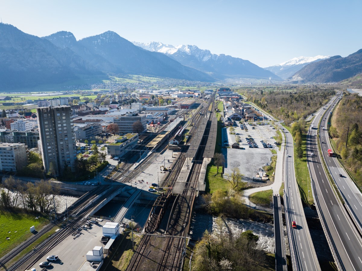 Bild: RhB - Aufnahme Bahnhof Landquart - Graub�nden - Schweiz.