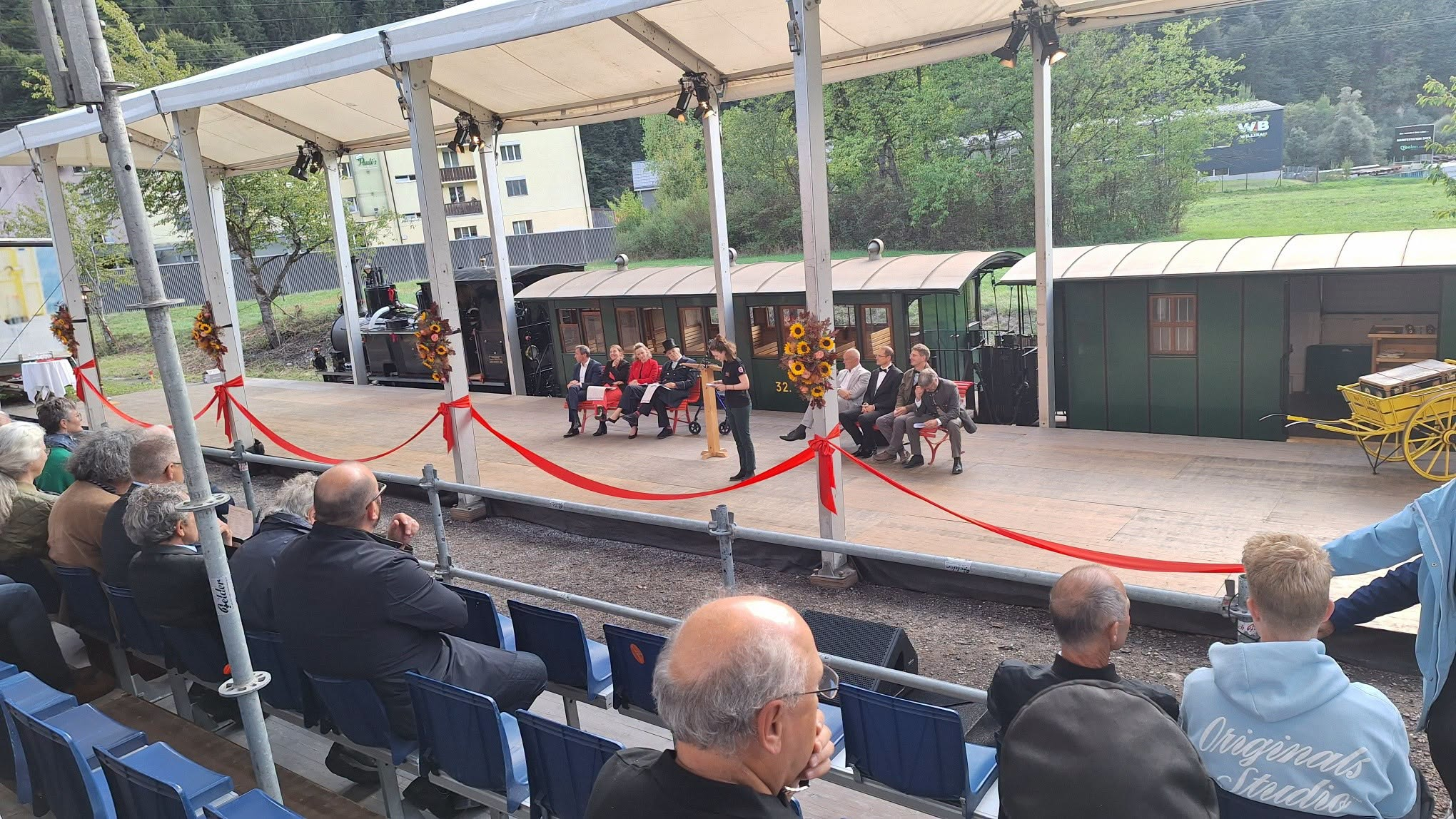 Ankunft des Sonderzuges mit der Heidi Dampflok beim Holzverladegleis in Schiers. Danke an den Verein Dampffreunde der Rh�tischen Bahn die das Bild auf Faceook ver�ffentlicht haben. 