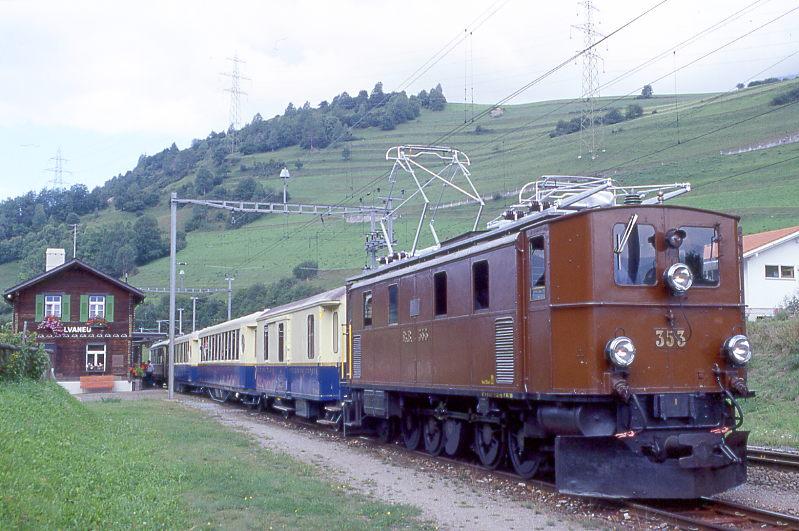 RhB Ge 4/6 mit Pullmann-Express-Zug - Quelle: www.bahnbilder.de